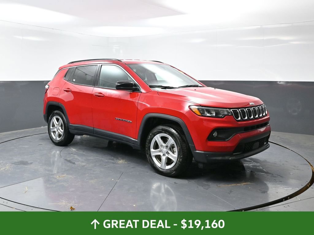 Used 2024 Jeep Compass Latitude image 4
