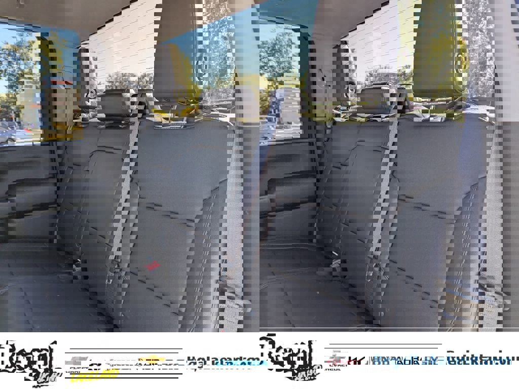 Used 2021 Chevrolet Silverado 2500 W/T w/ WT Convenience Package image 14