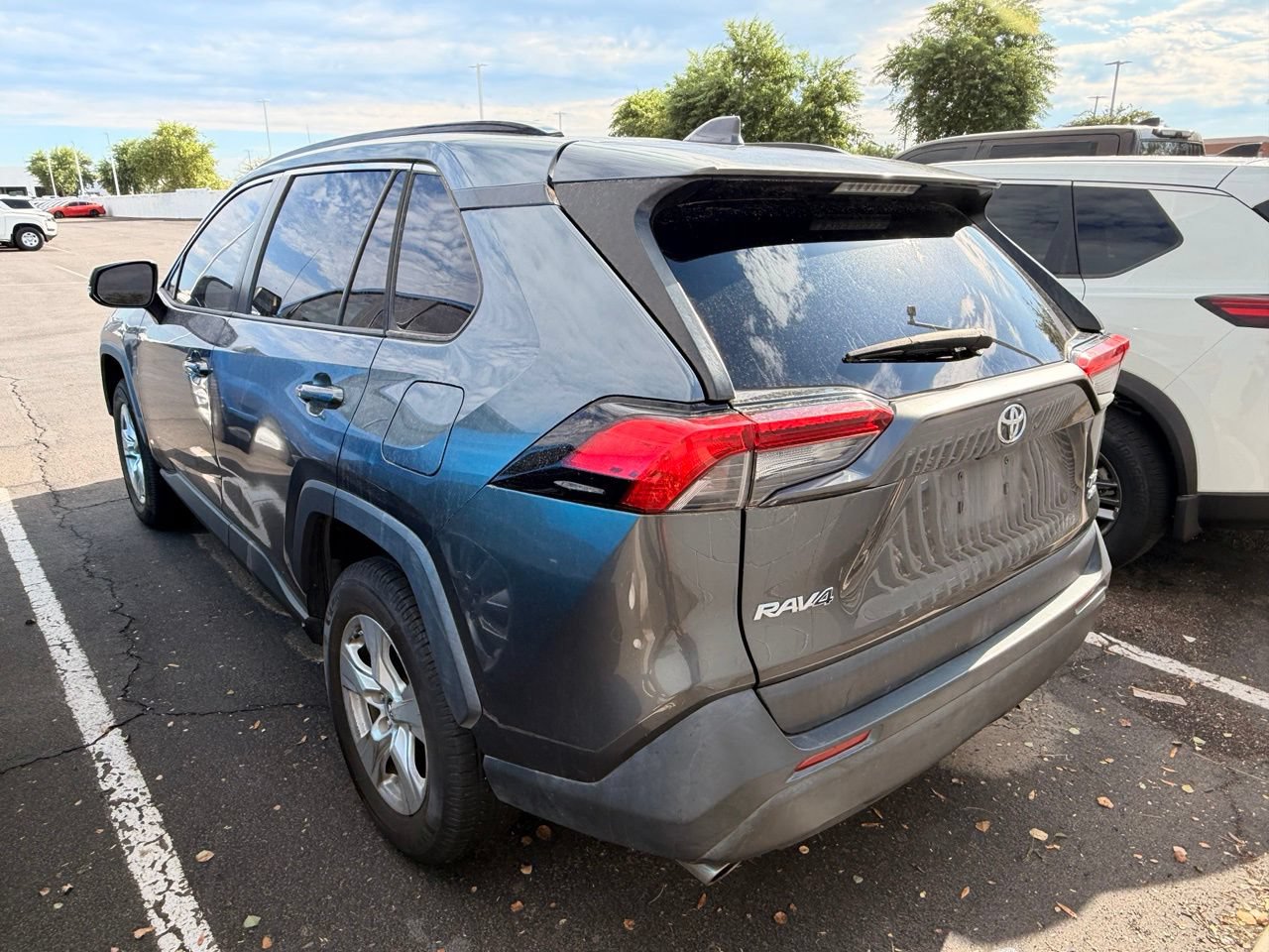 Used 2019 Toyota RAV4 XLE AWD/4WD image 6