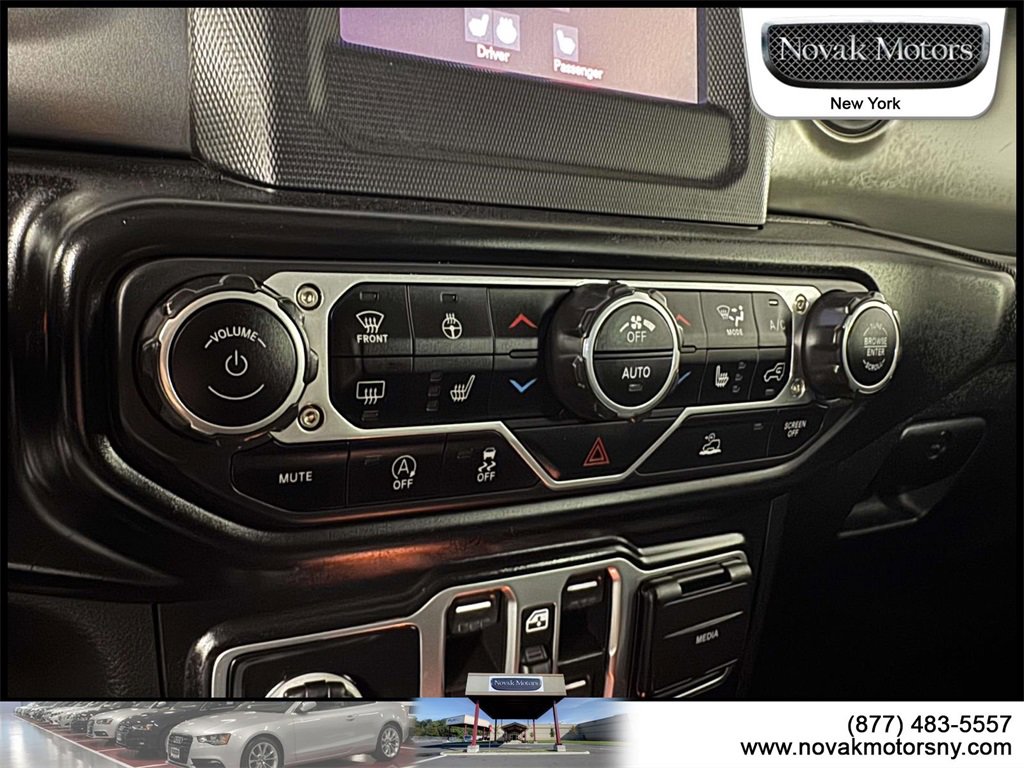 Used 2023 Jeep Wrangler Sport S image 23