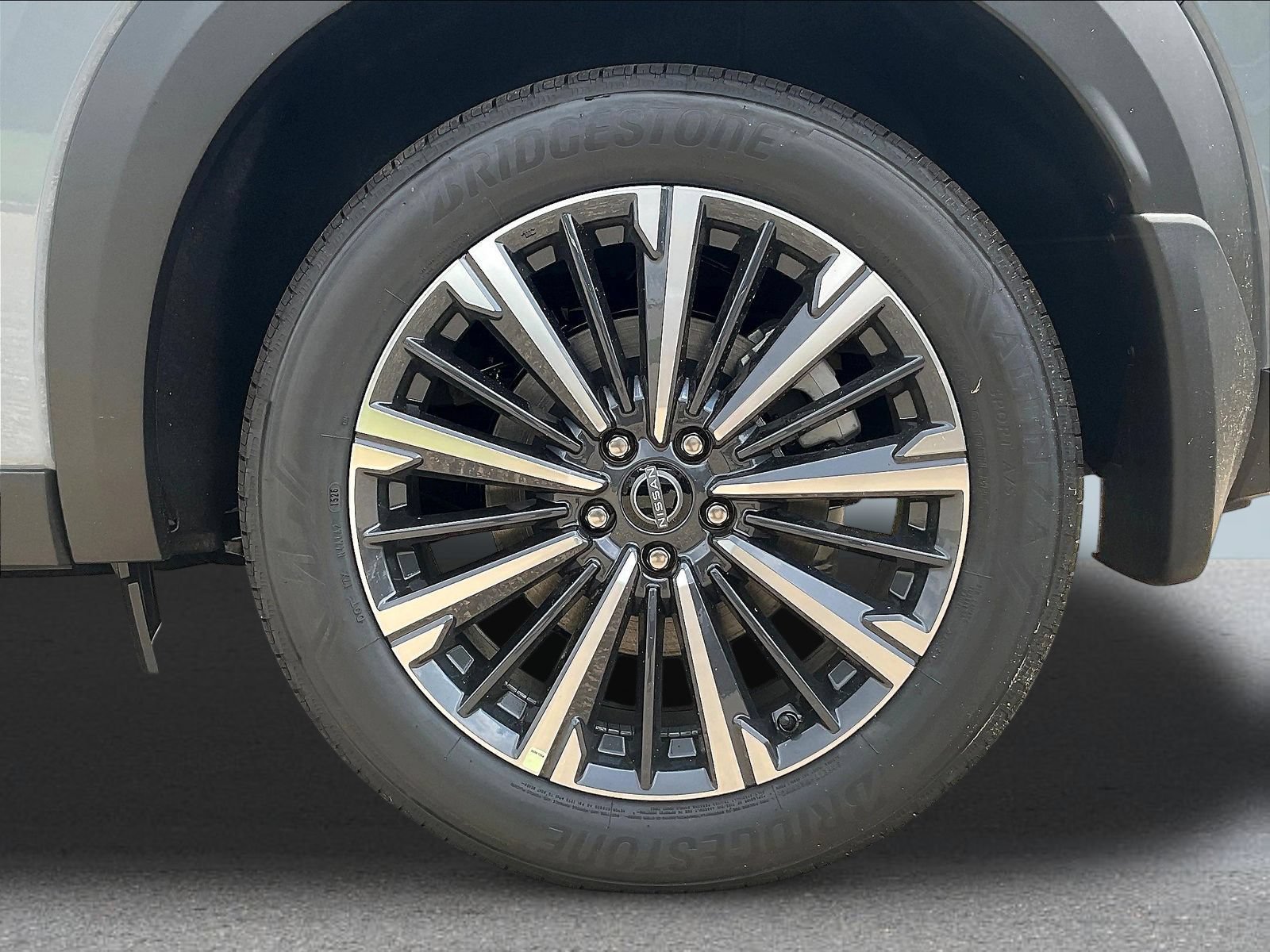 New 2026 Nissan Pathfinder Platinum w/ Accent Package FWD image 12