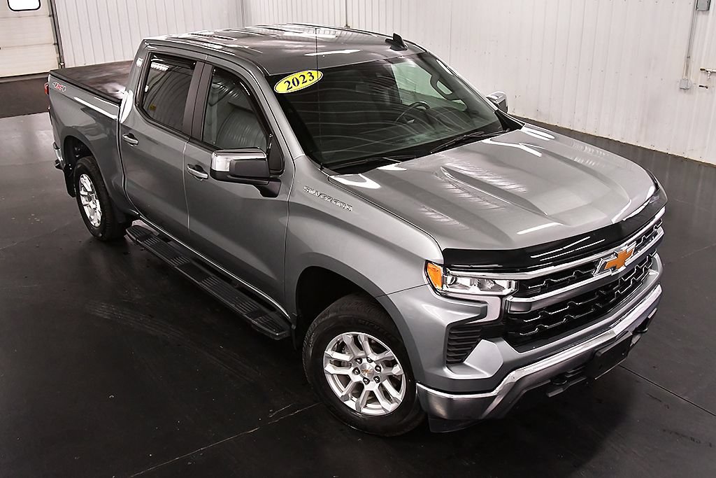 Used 2023 Chevrolet Silverado 1500 LT AWD/4WD image 14