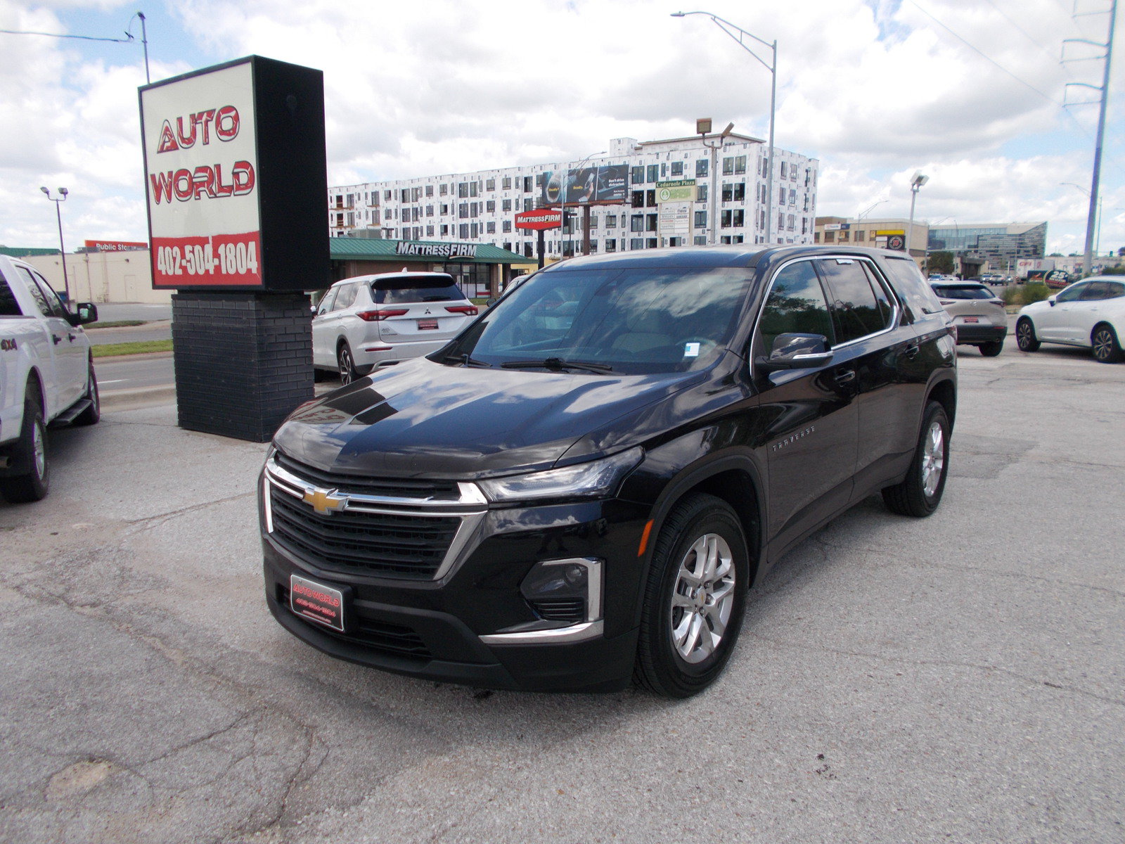 Used 2022 Chevrolet Traverse LS