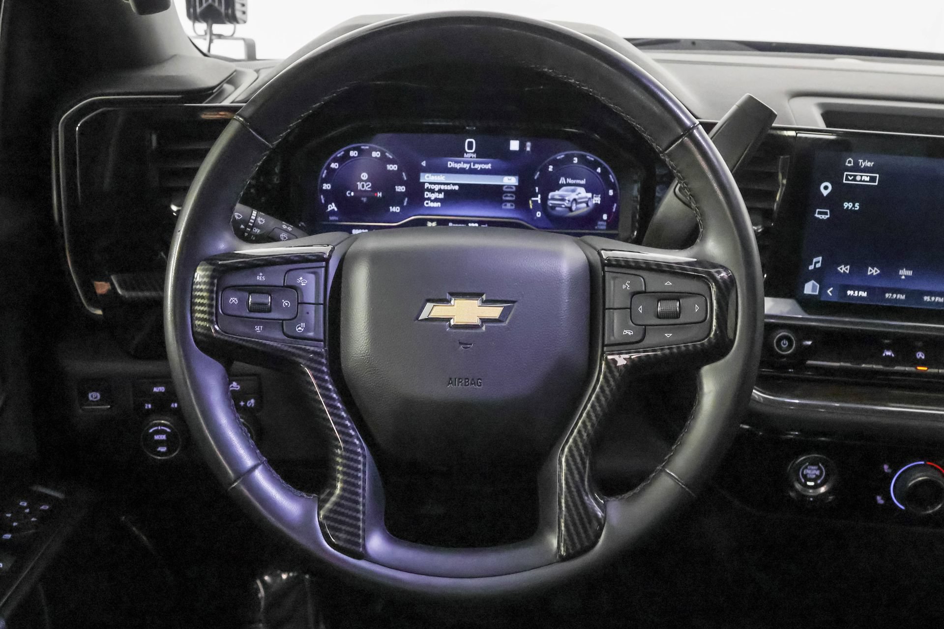 Used 2023 Chevrolet Silverado 1500 LT AWD/4WD image 26