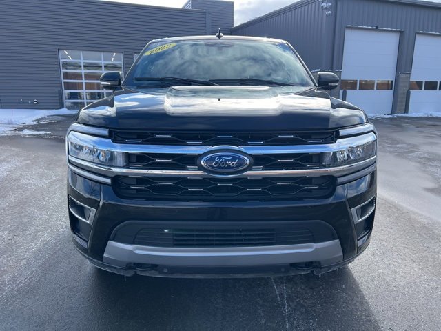 Used 2023 Ford Expedition Limited image 2