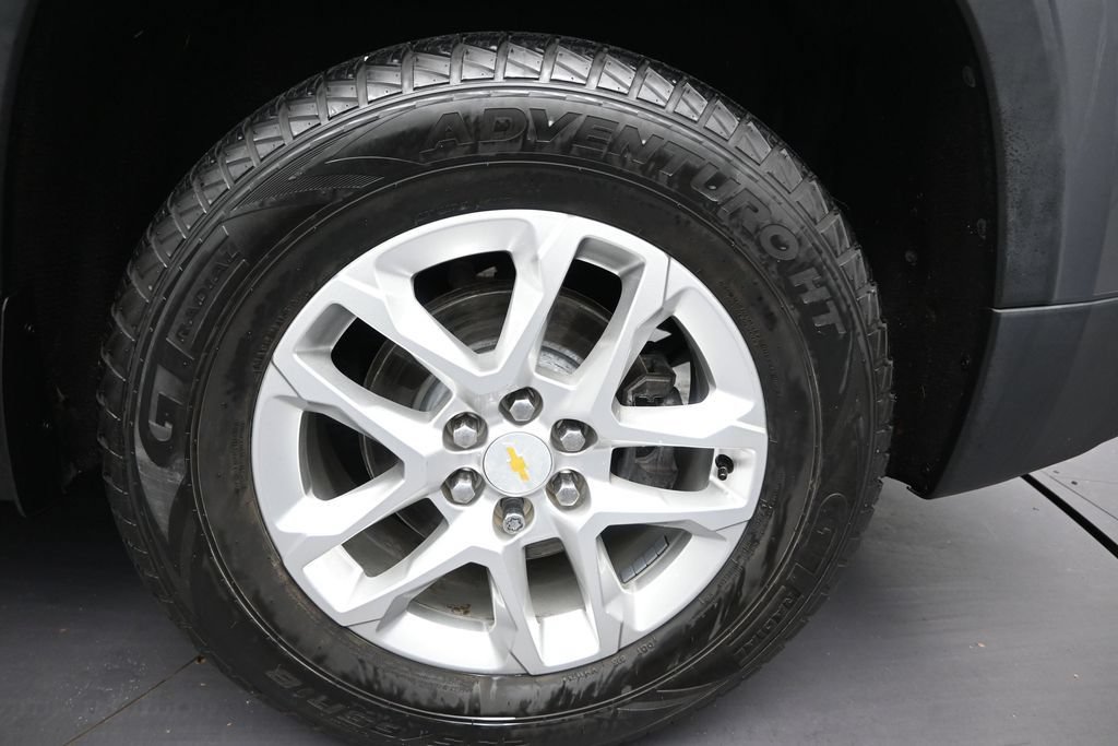 Used 2020 Chevrolet Traverse LT FWD image 10