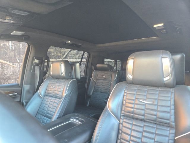 Used 2022 Cadillac Escalade ESV Sport Platinum w/ Heavy-Duty Trailer Package image 9