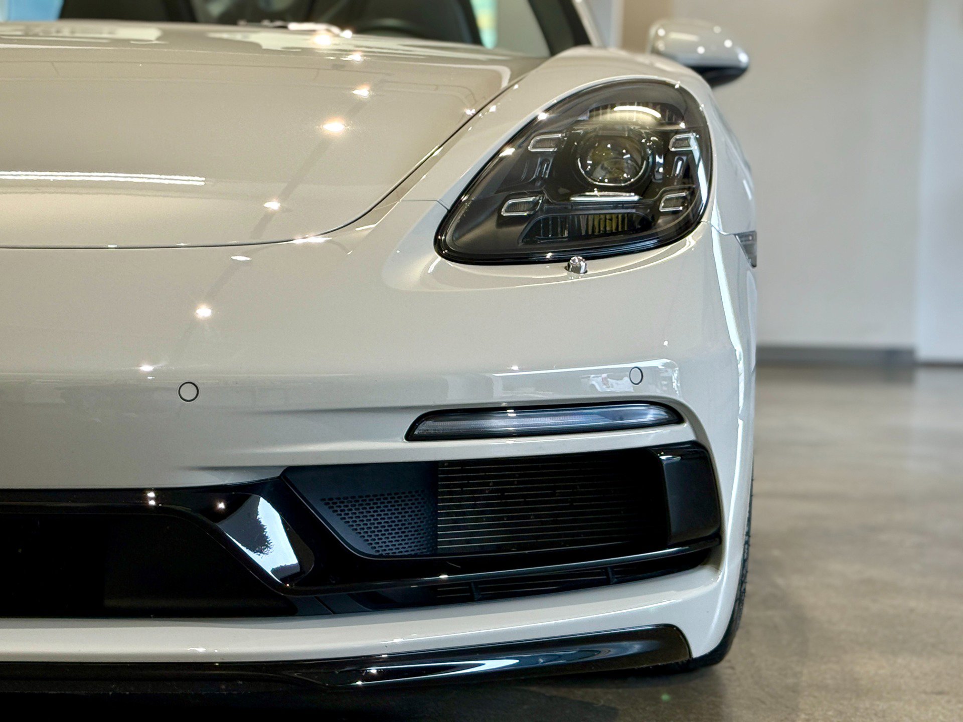 Used 2022 Porsche 718 Boxster GTS RWD image 8