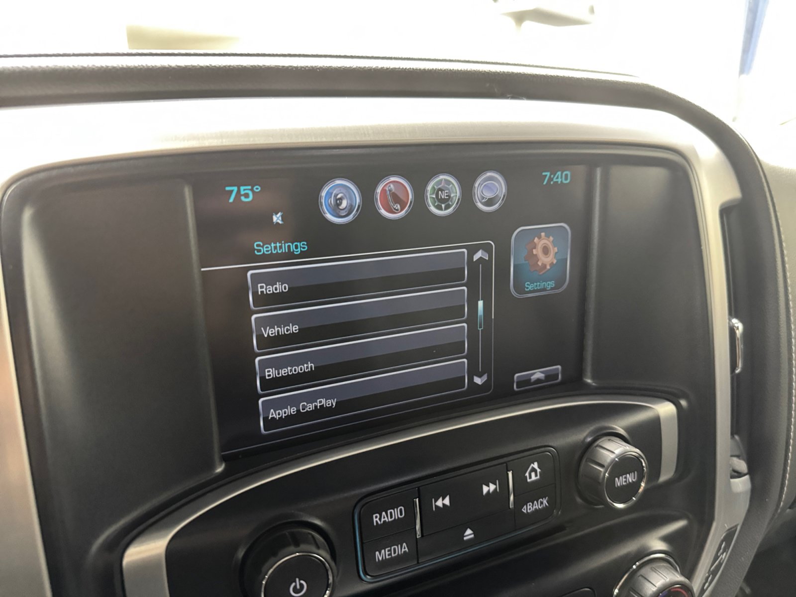 Used 2018 GMC Sierra 1500 SLT AWD/4WD image 22