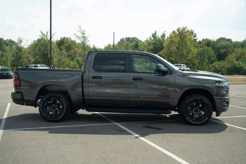 New 2027 RAM 1500 Express AWD/4WD image 8