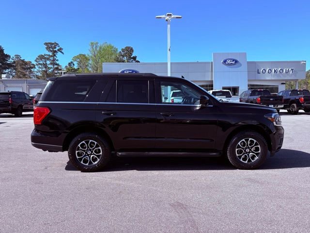 Used 2024 Ford Expedition XLT AWD/4WD image 6