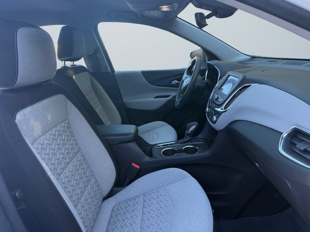 Used 2022 Chevrolet Equinox LS w/ Driver Confidence II Package FWD image 15