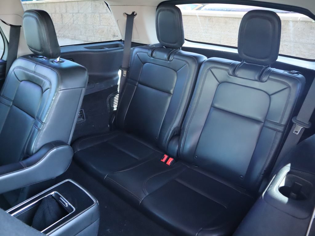Used 2021 Lincoln Aviator Reserve w/ Equipment Group 208A RWD image 12