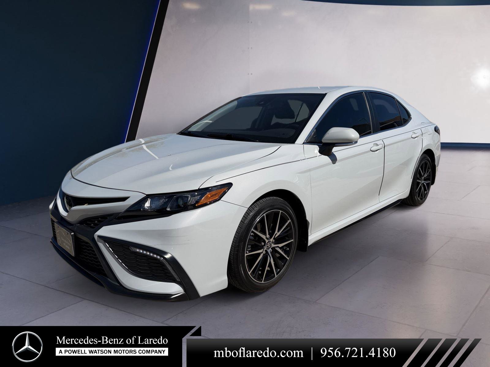 Used 2023 Toyota Camry SE image 1