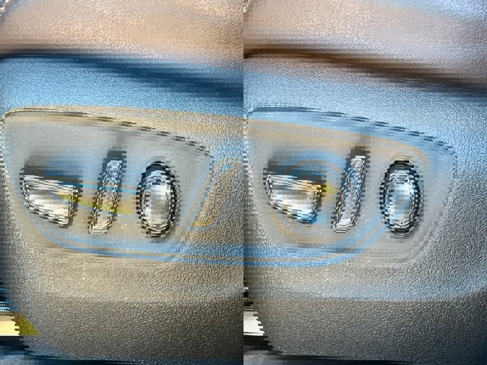 Used 2021 Toyota Sienna Platinum image 28