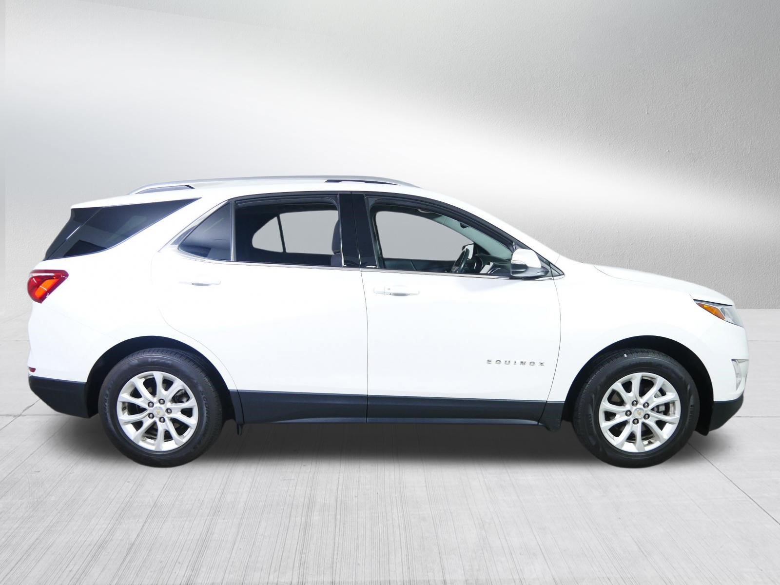 Used 2018 Chevrolet Equinox LT w/ Sun & Infotainment Package AWD/4WD image 8