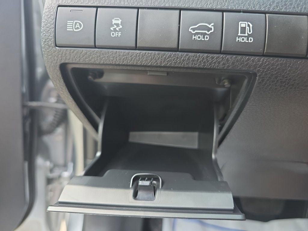 Used 2024 Toyota Camry SE image 21