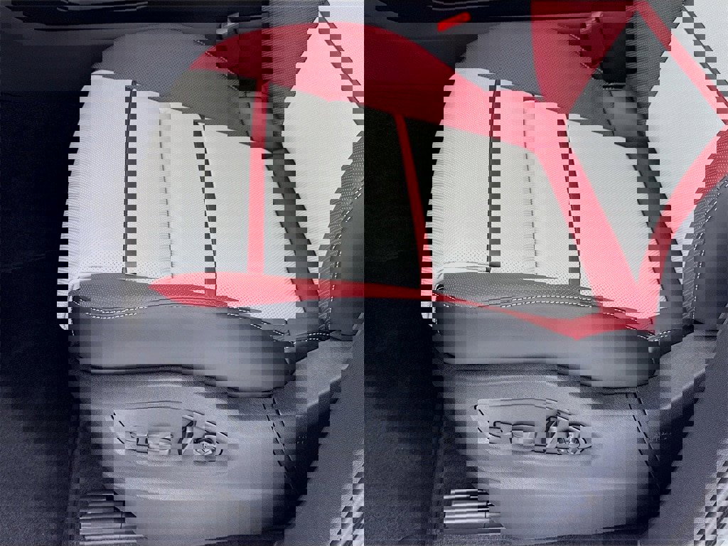 New 2026 Porsche Cayenne Turbo image 13