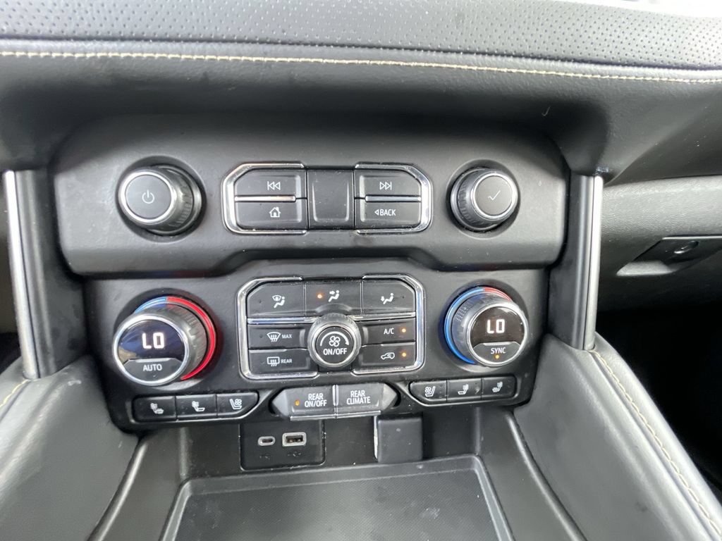 Certified 2021 Chevrolet Suburban Premier w/ Premium Package RWD image 36