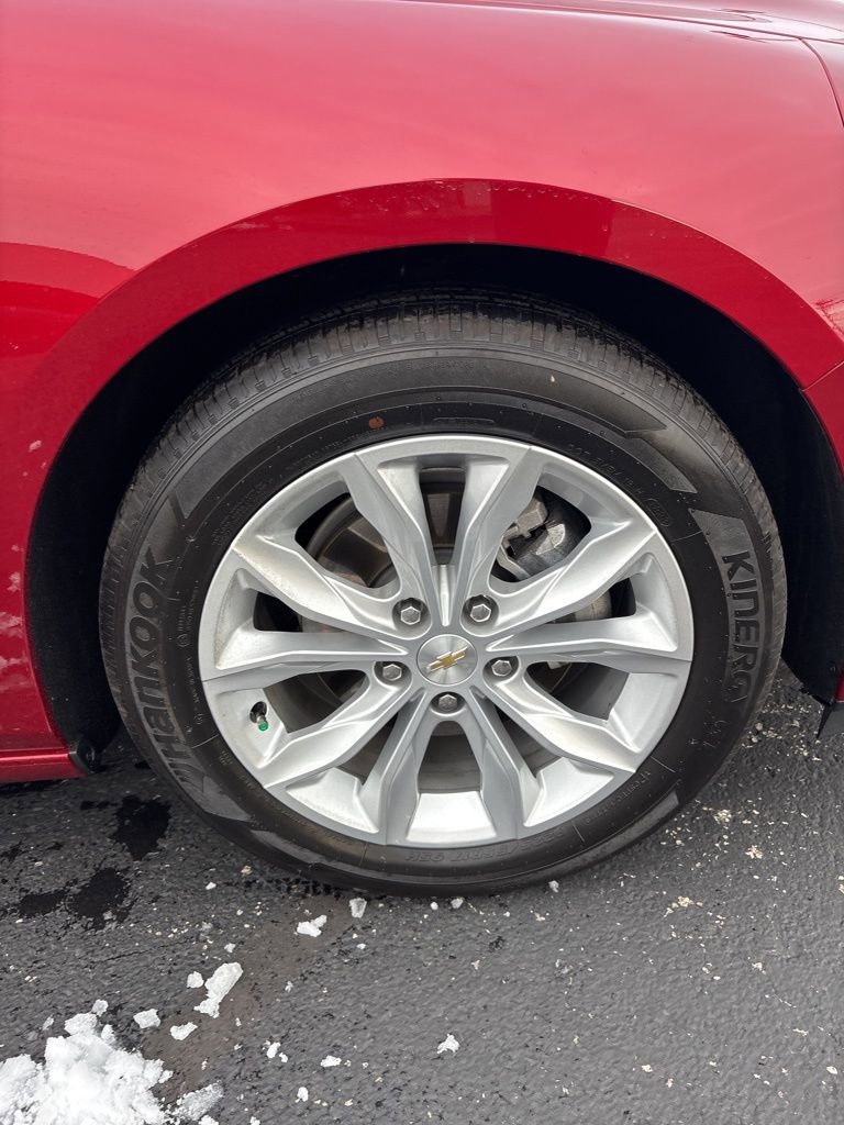 Used 2024 Chevrolet Malibu LT image 9