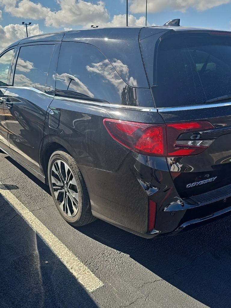 Used 2025 Honda Odyssey Elite image 7