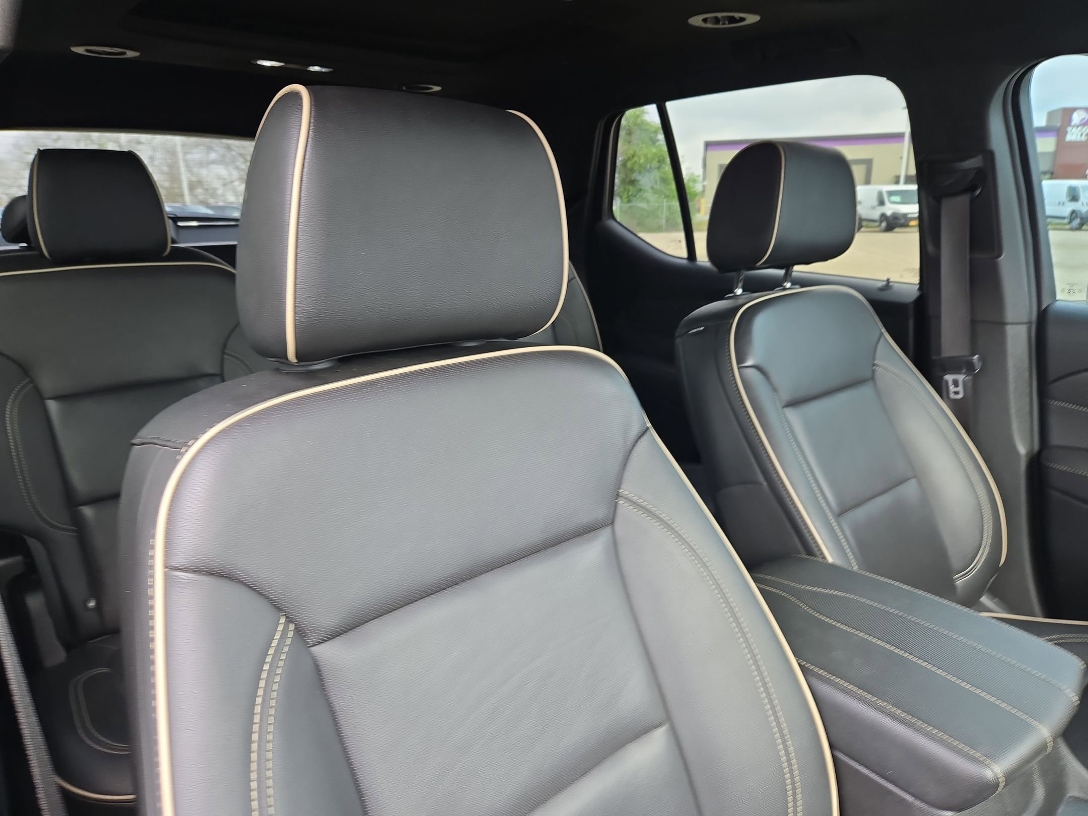 Used 2023 Chevrolet Traverse Premier w/ Redline Edition image 30