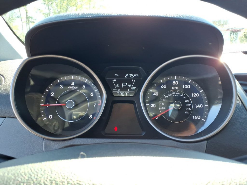 Used 2015 Hyundai Elantra SE w/ Option Group 02 FWD image 6
