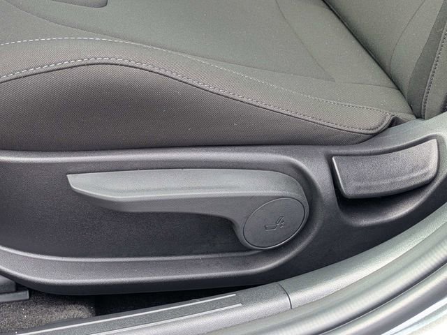Used 2025 Hyundai Elantra SEL FWD image 19
