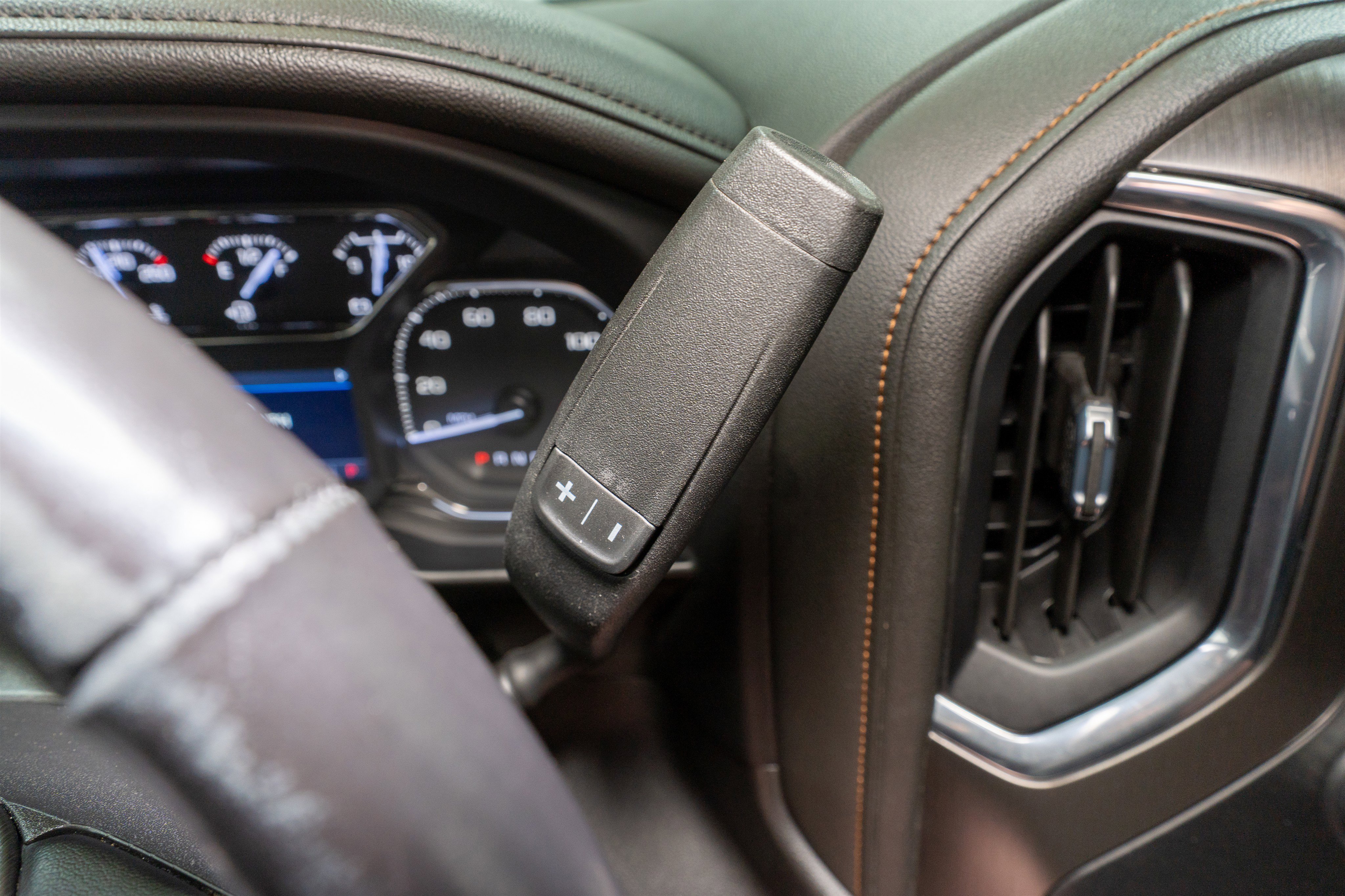 Used 2022 GMC Sierra 2500 AT4 w/ AT4 Preferred Package image 34