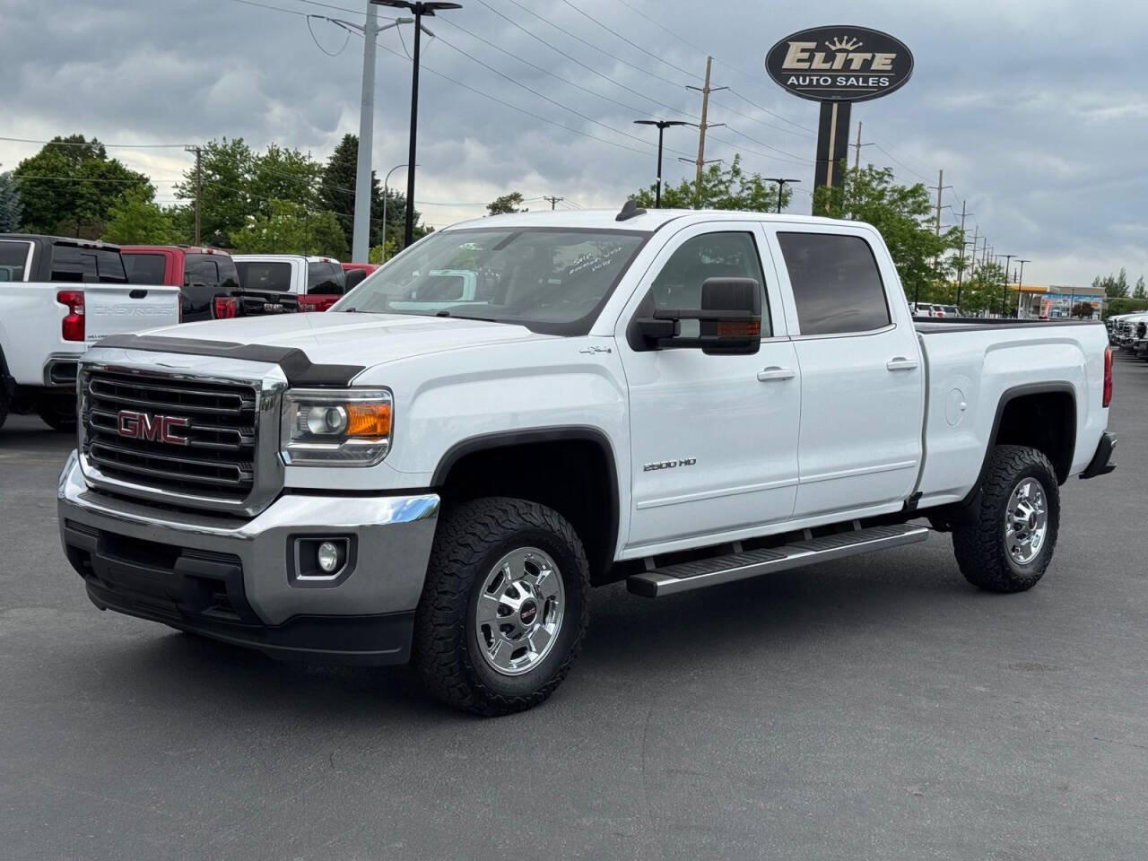 Used 2019 GMC Sierra 2500 SLE AWD/4WD image 3