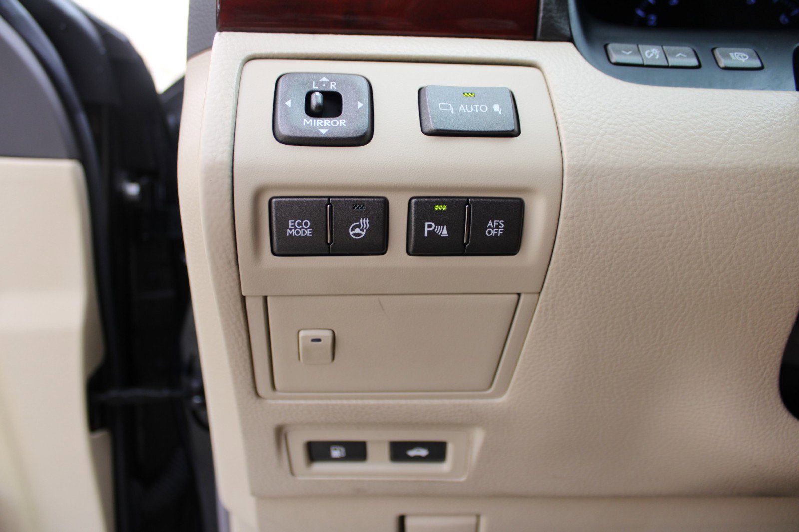 Used 2012 Lexus LS 460 image 14