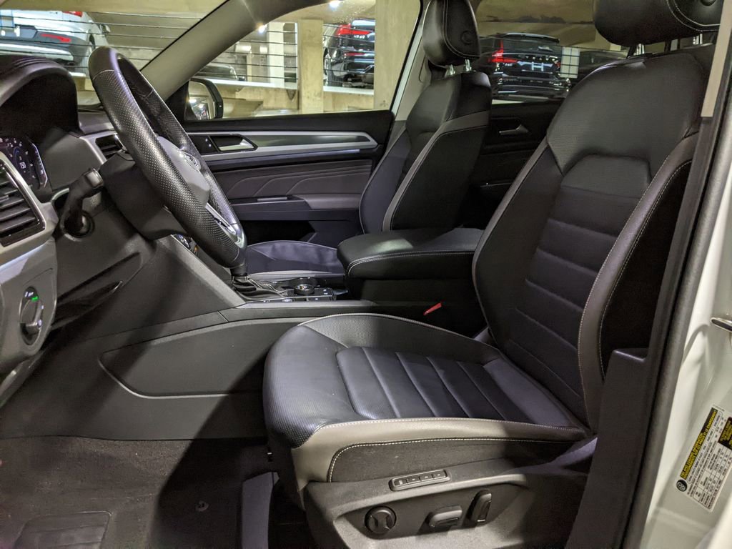 Certified 2022 Volkswagen Atlas SEL Premium AWD/4WD image 11