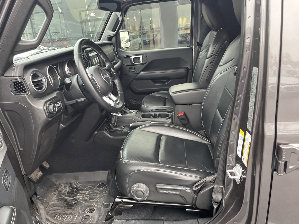 Used 2018 Jeep Wrangler Unlimited Sahara image 18