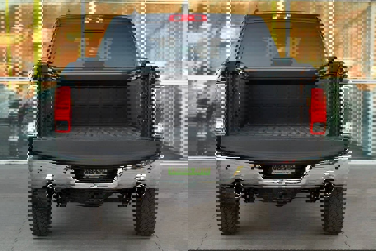 Used 2018 RAM 1500 Laramie AWD/4WD image 7