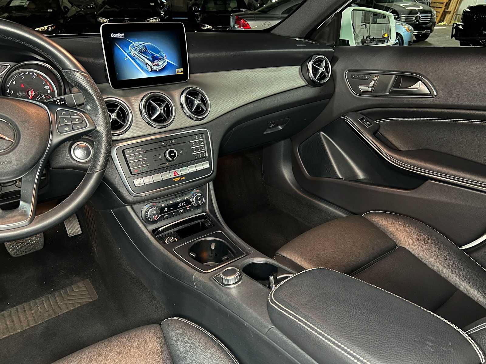 Certified 2020 Mercedes-Benz GLA 250 4MATIC image 40