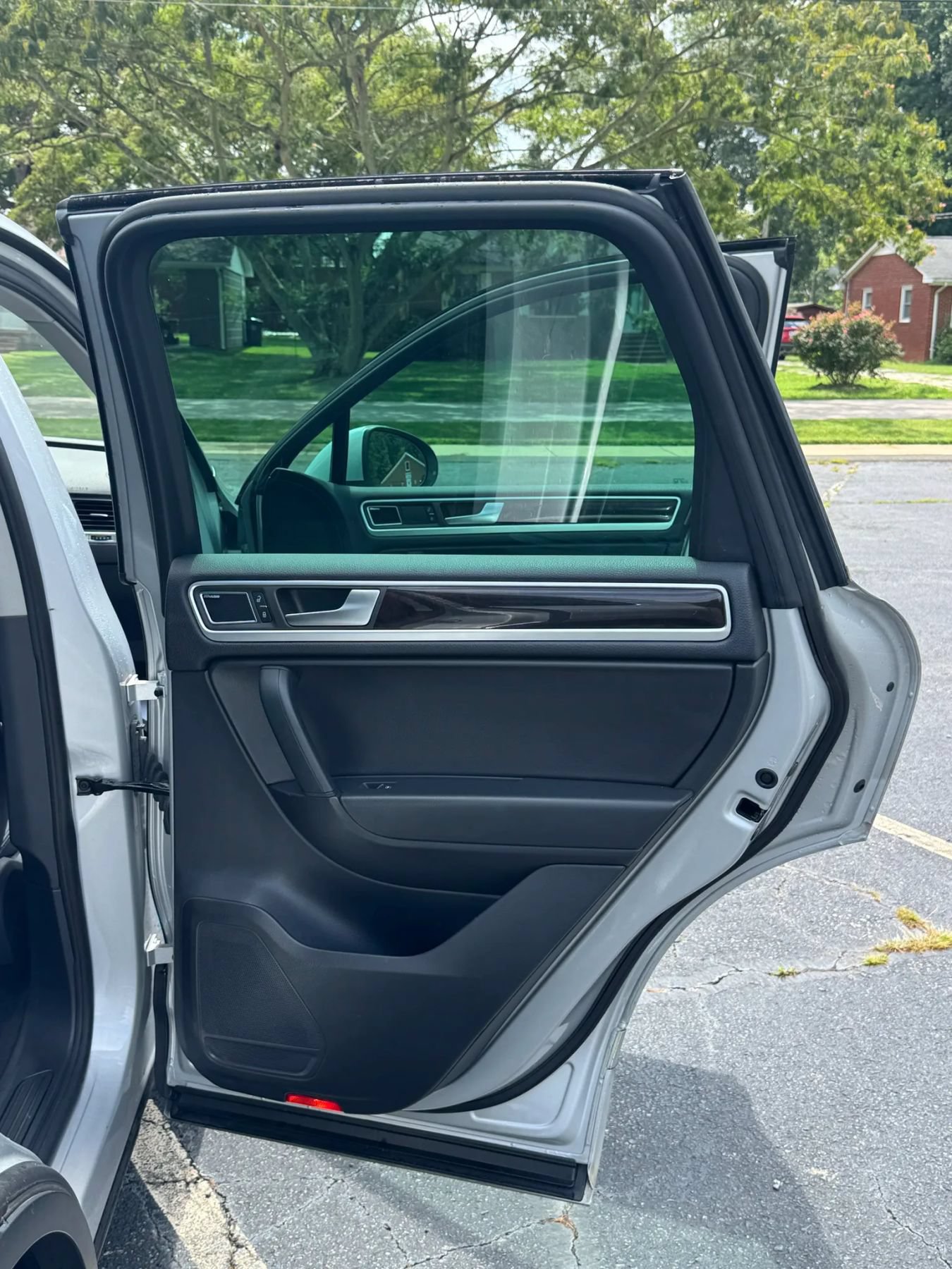 Used 2013 Volkswagen Touareg VR6 AWD/4WD image 22