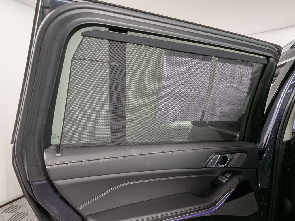 Used 2020 BMW X7 xDrive40i w/ Premium Package image 48