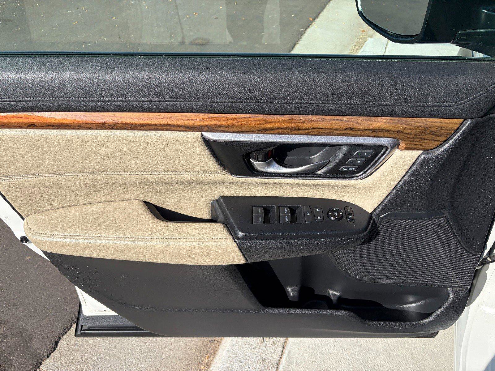 Used 2018 Honda CR-V EX-L image 9