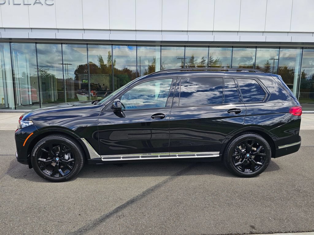 Used 2022 BMW X7 xDrive40i w/ Premium Package AWD/4WD image 2