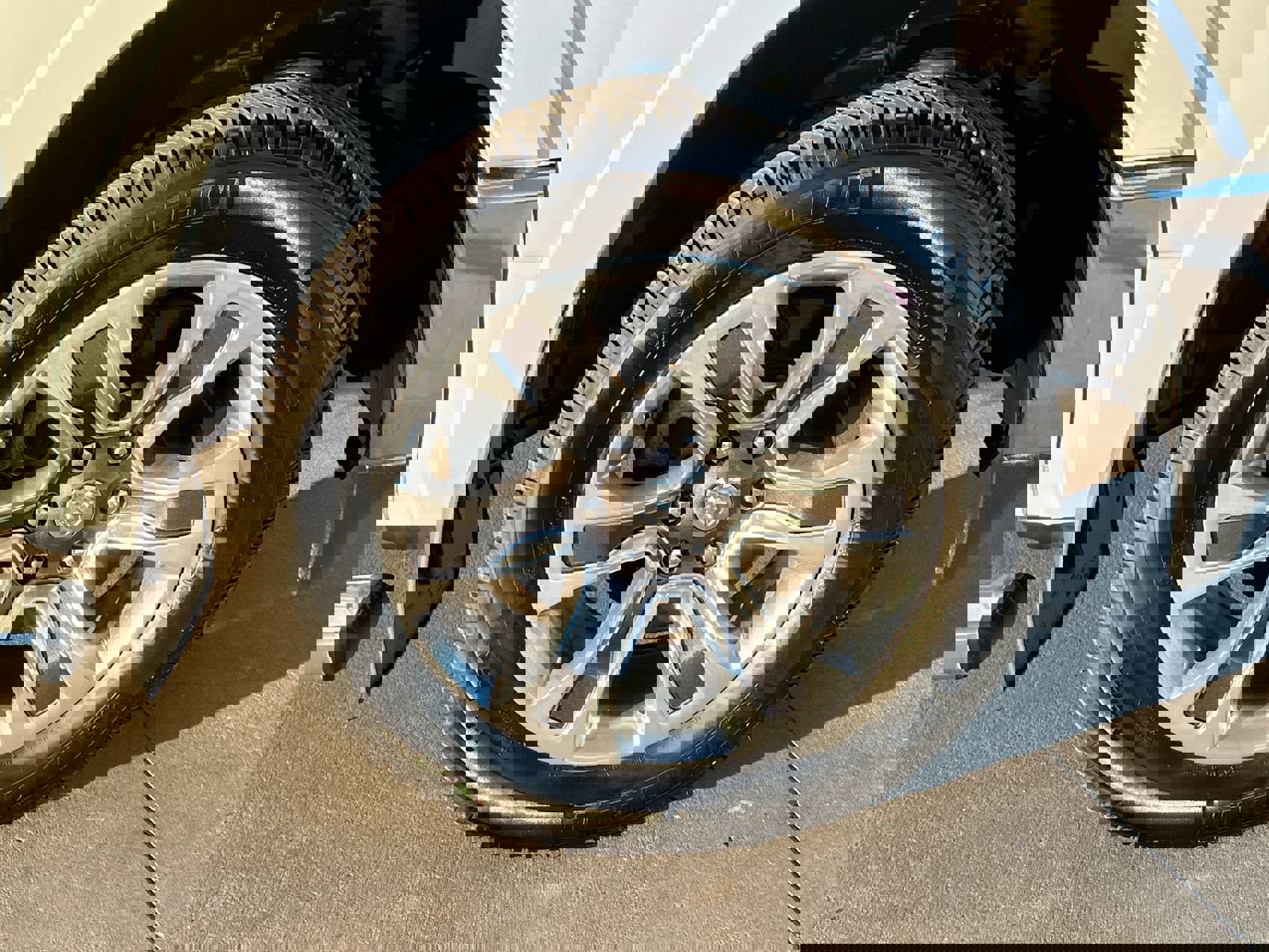 Used 2024 RAM 1500 Limited image 10