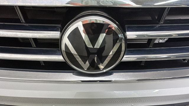 Used 2023 Volkswagen Tiguan SE FWD image 9