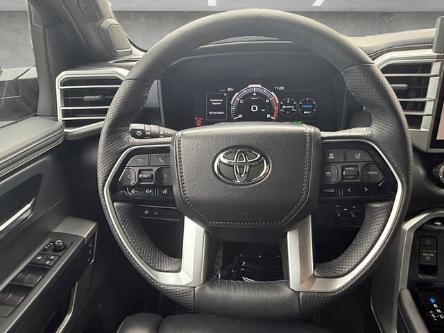 Used 2025 Toyota Sequoia Platinum AWD/4WD image 21