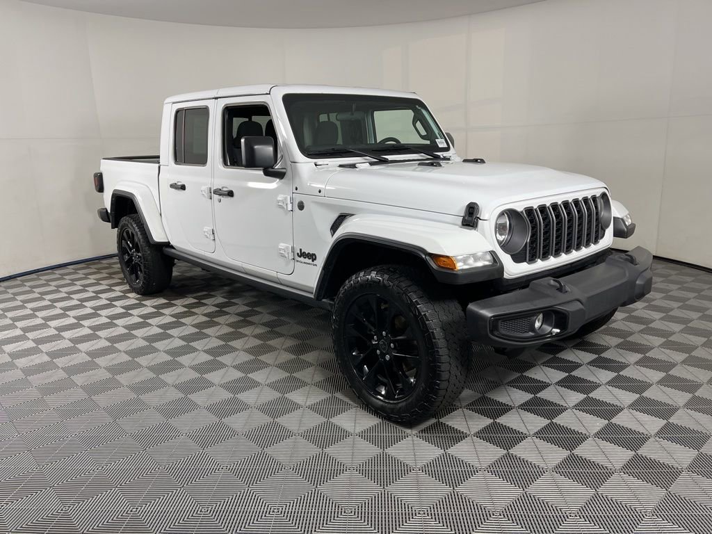Used 2024 Jeep Gladiator Sport image 13