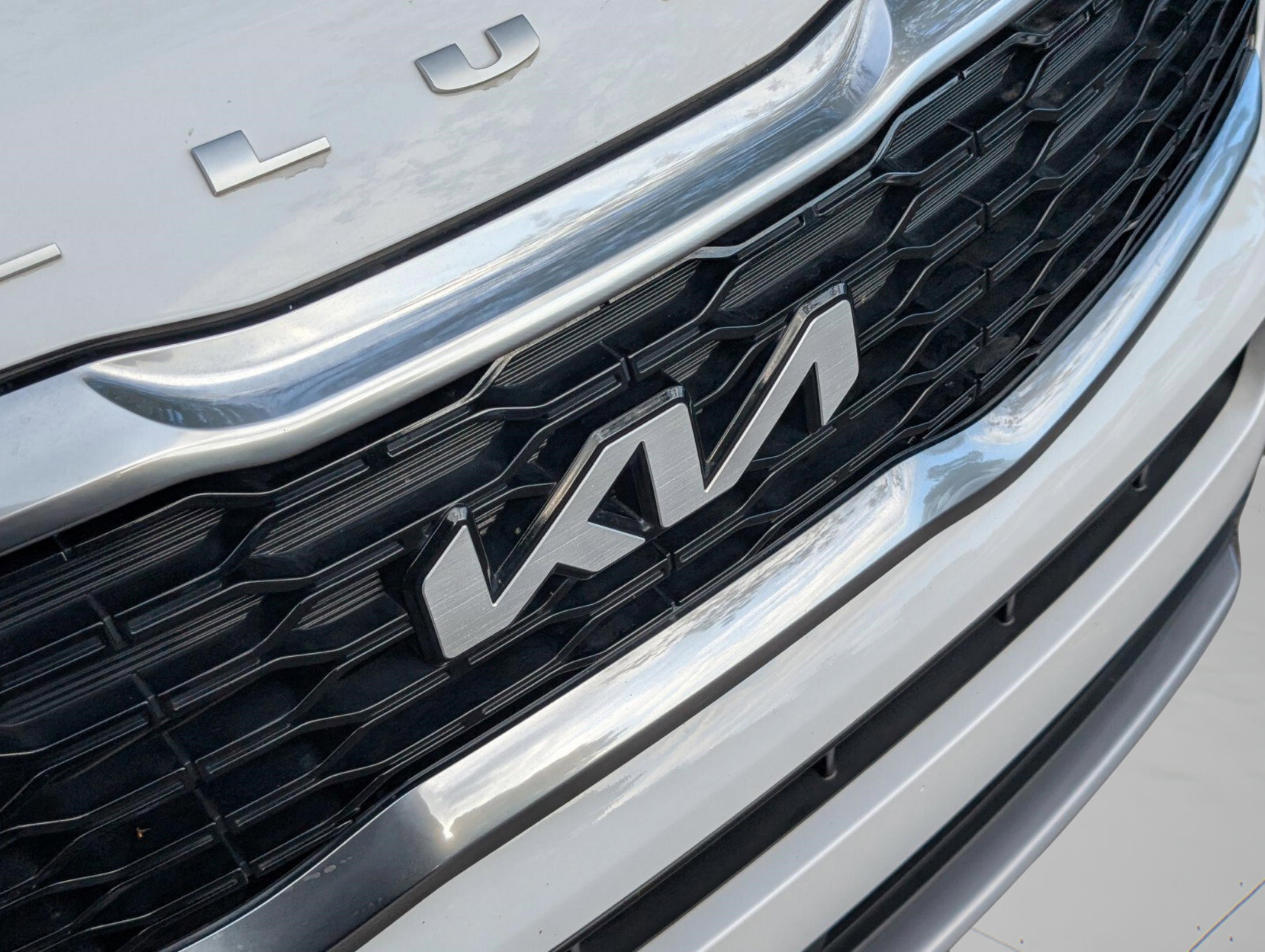 Certified 2022 Kia Telluride EX w/ EX Premium Package image 24