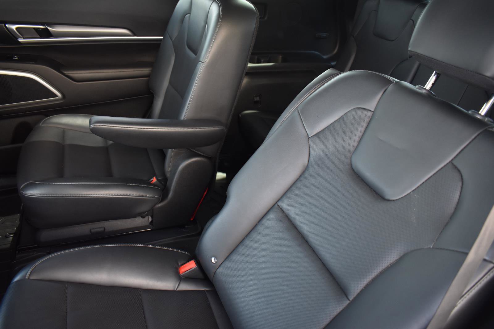 Used 2022 Kia Telluride S FWD image 46
