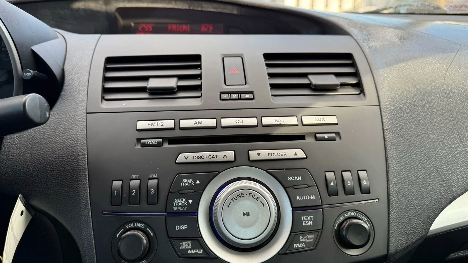 Used 2010 MAZDA MAZDA3 i Touring image 18