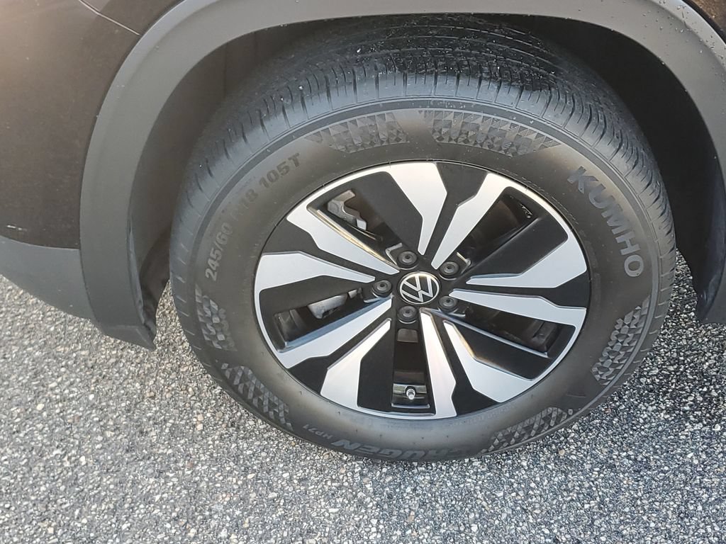 Certified 2024 Volkswagen Atlas SE FWD image 13