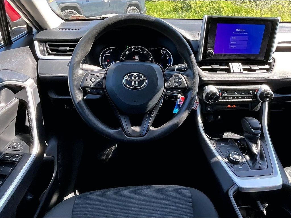 Certified 2024 Toyota RAV4 LE AWD/4WD image 17