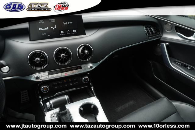 Used 2020 Kia Stinger GT1 RWD image 19