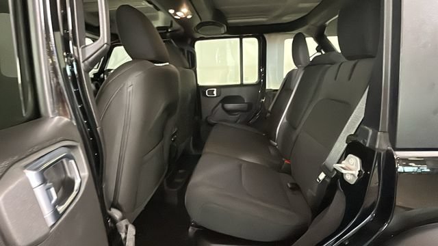 Used 2023 Jeep Wrangler Unlimited w/ Cold Weather Group AWD/4WD image 25